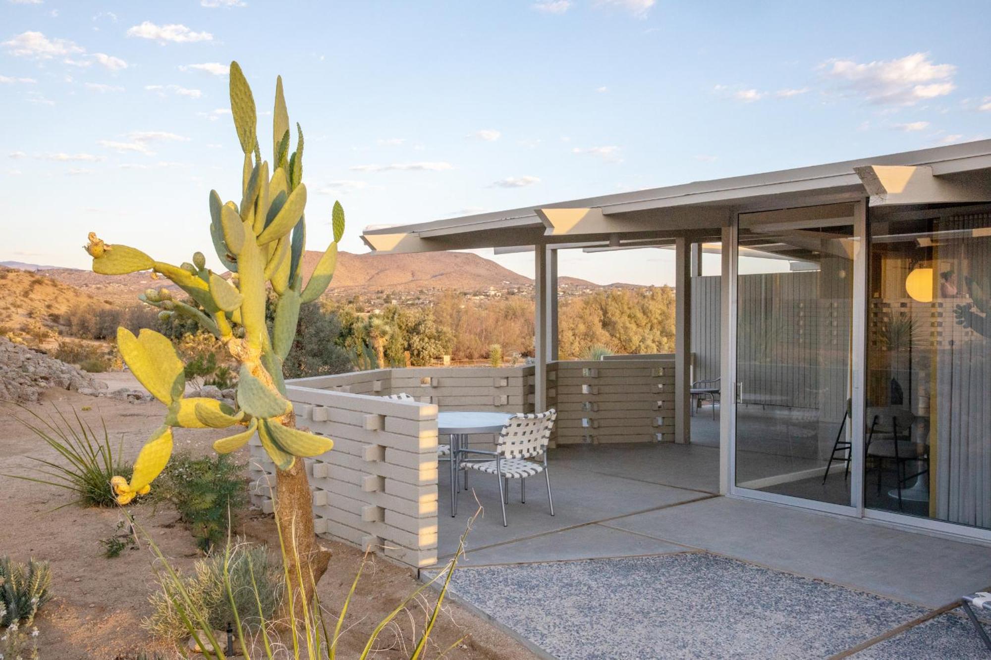 The Bungalows By Homestead Modern Joshua Tree Chambre photo